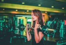 다이어트의 새로운 시대: 몸에 좋은 음식과 꾸준한 운동의 힘