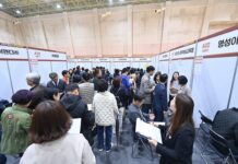 일자리박람회 뜨거운 열기 속 마무리…고용 한파 녹였다